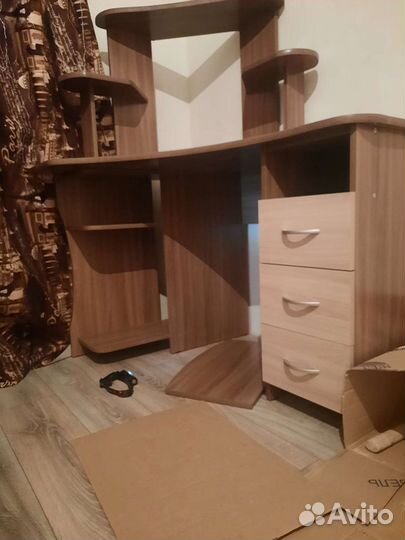 Компьютерный стол