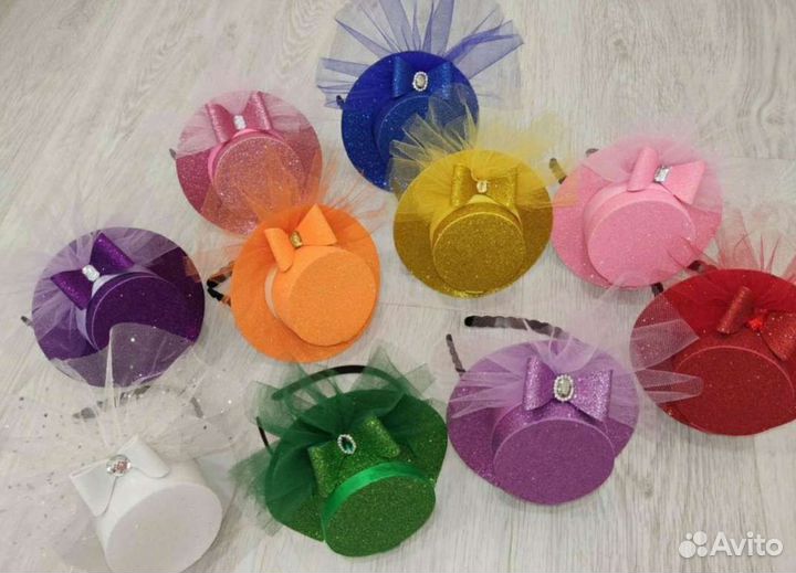 Шляпки на ободке или на заколке