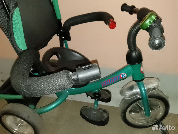 Детский велосипед с родительской ручкой