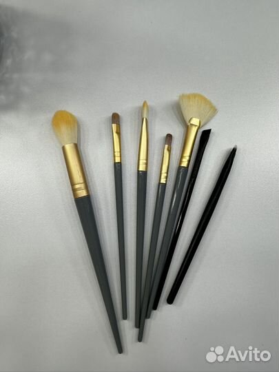 Кисти для макияжа