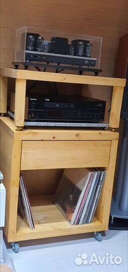 Стойка для аудио аппаратуры