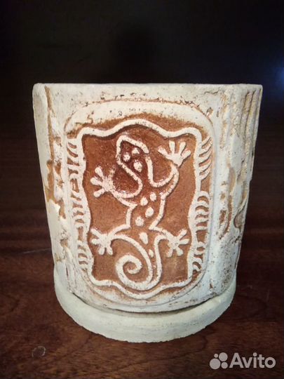 Горшки керамические и пластиковые, б/у