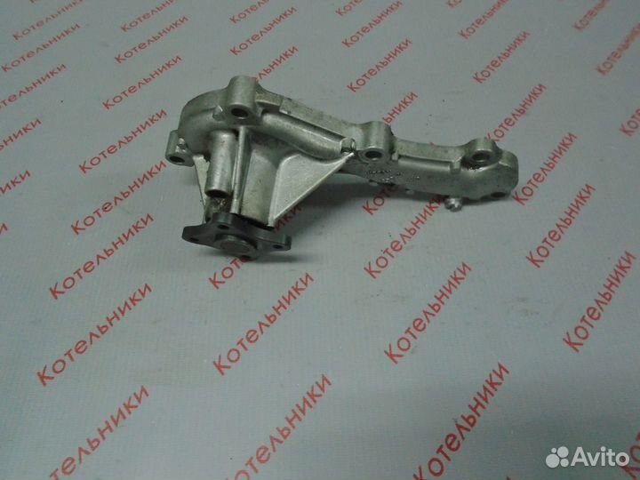 Nissan 21010-9F605 Насос водяной (помпа)