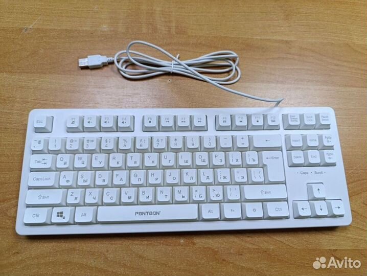 Белоснежная игровая клавиатура, с подсветкой