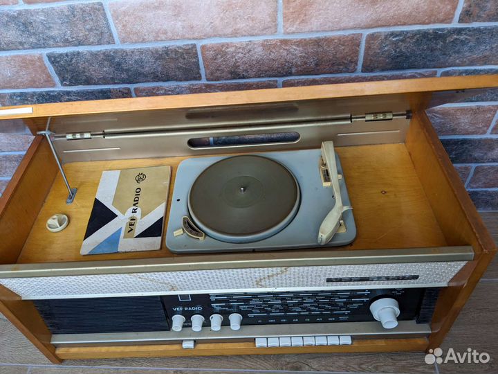 Ламповая радиола VEF radio