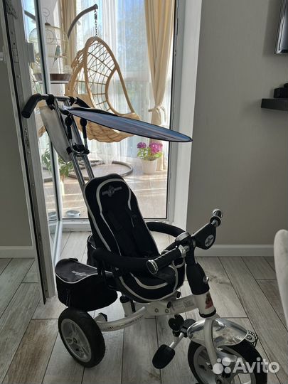 Трехколесный велосипед для малышей