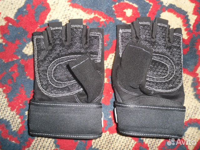 Перчатки для спорта