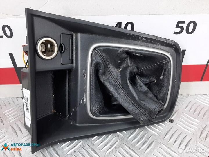 Консоль салона (центральная часть) Chevrolet