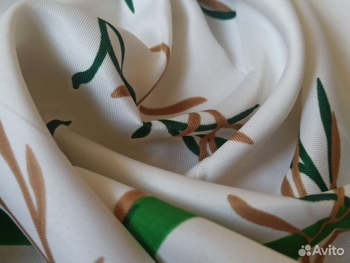 Платок Шелковый Valentino белый 5 расцветок