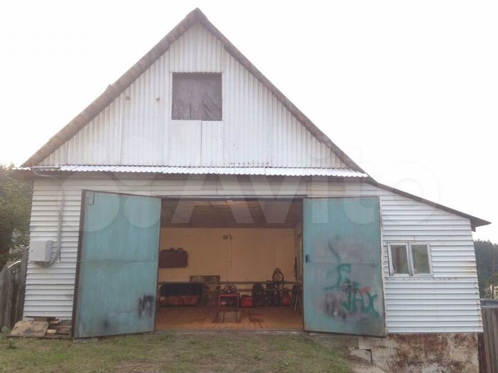 Гараж, > 30 м²