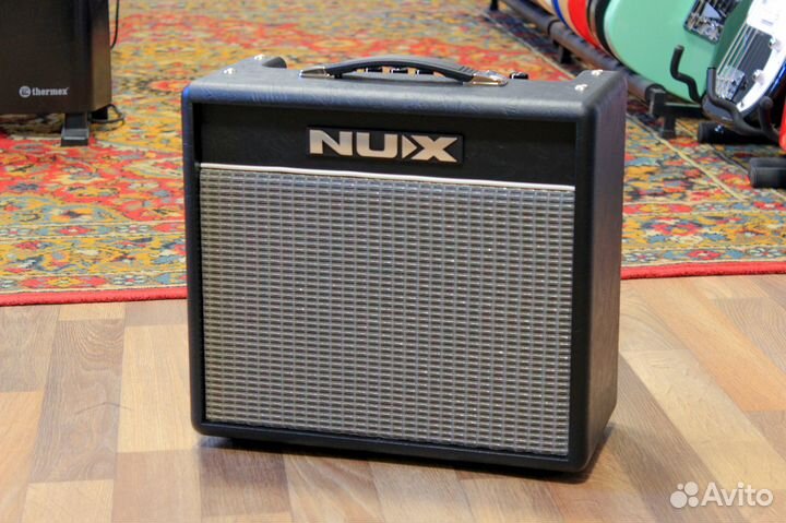 Цифровой комбоусилитель, Nux Mighty-20BT 20Вт