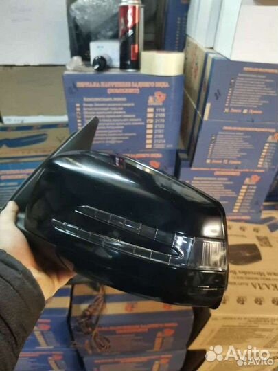 Зеркала на Нива Шевроле, Тревел стиль Мерседес