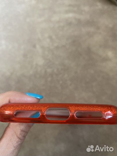 Чехол на iPhone 11 блестящий красный