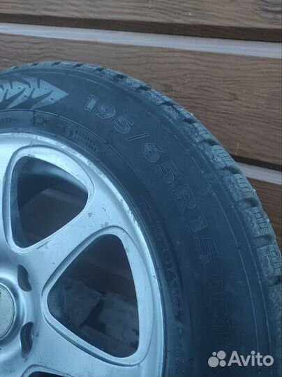 Зимние колеса на литье 195/65r15