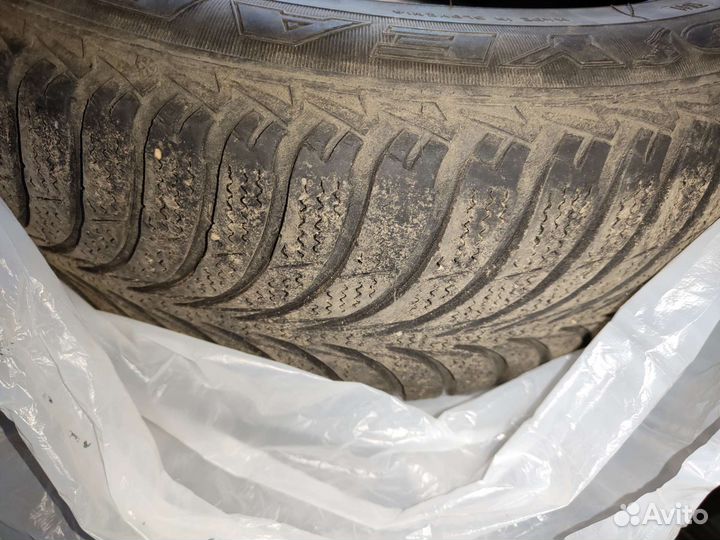 Goodyear UltraGrip 205/55 R16