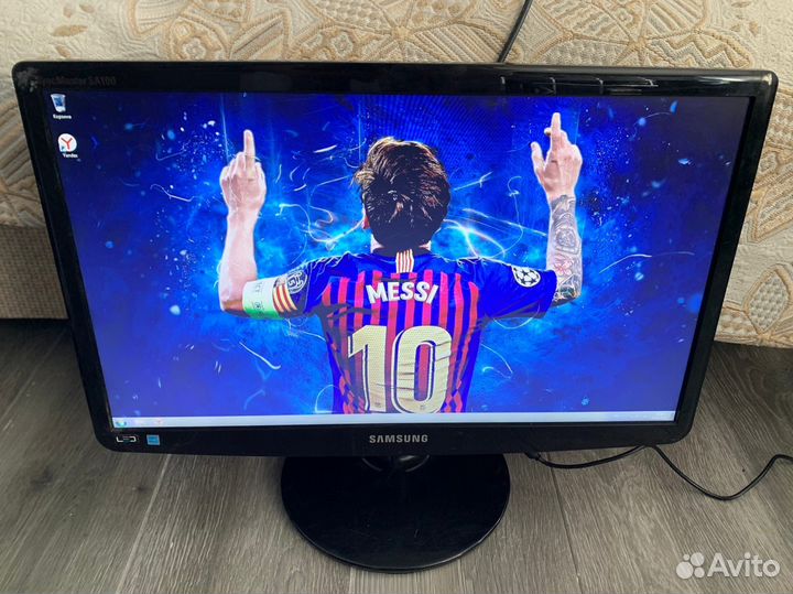 Монитор широкоформатный