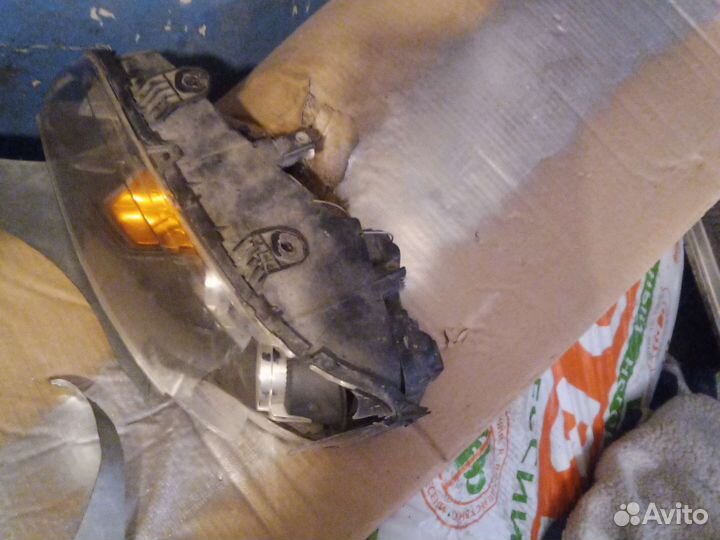 Фара Фиат Пунто 2