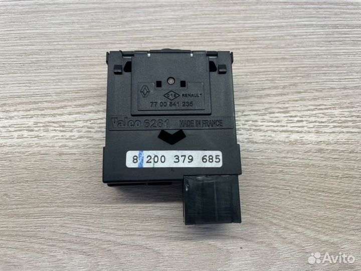 Кнопка корректора фар LADA X-Ray