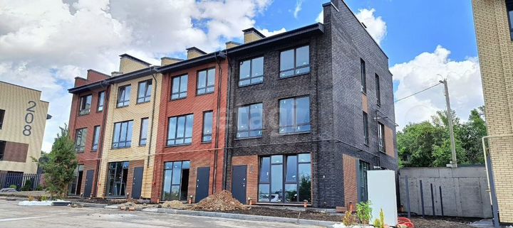 Таунхаус 91 м² на участке 6,5 сот.