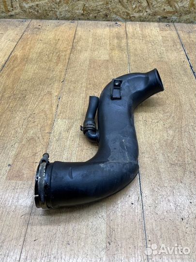 Патрубок воздушного фильтра Opel Astra H Z19DTH