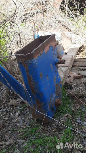 Кронштейн тумба