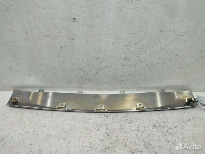 Молдинг решетки радиатора Toyota Fortuner AN160