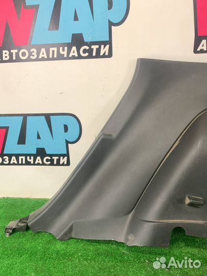 Обшивка отсека багажника правая нижняя Ford Escape