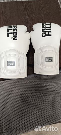 Боксерские перчатки 10 oz green hill