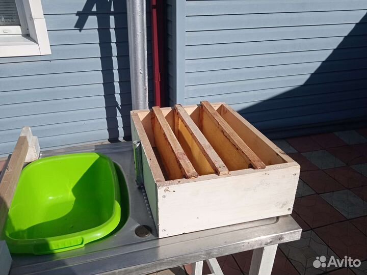 Стол для распечатки медовых рамок