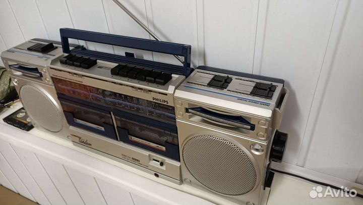 Магнитола philips из восьми десятых