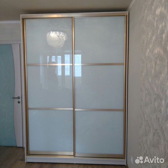 Шкаф купе двухдверный