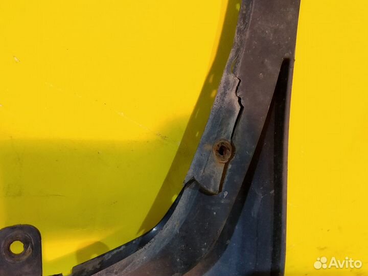 Брызговик задний левый Kia Sportage 2004-2010 киа