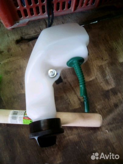 Двигатель на тример новый по запчестям fs38