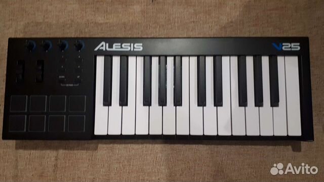 Миди клавиатура Alesis v25