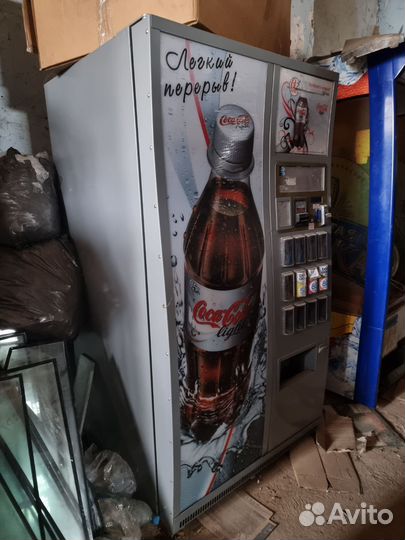 Вендинговый Торговый Аппарат vendo 680 бу Европа