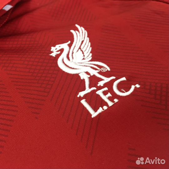 Футбольная форма Ливерпуль 2018/20