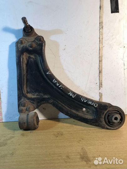 Opel meriva рычаг передний правый