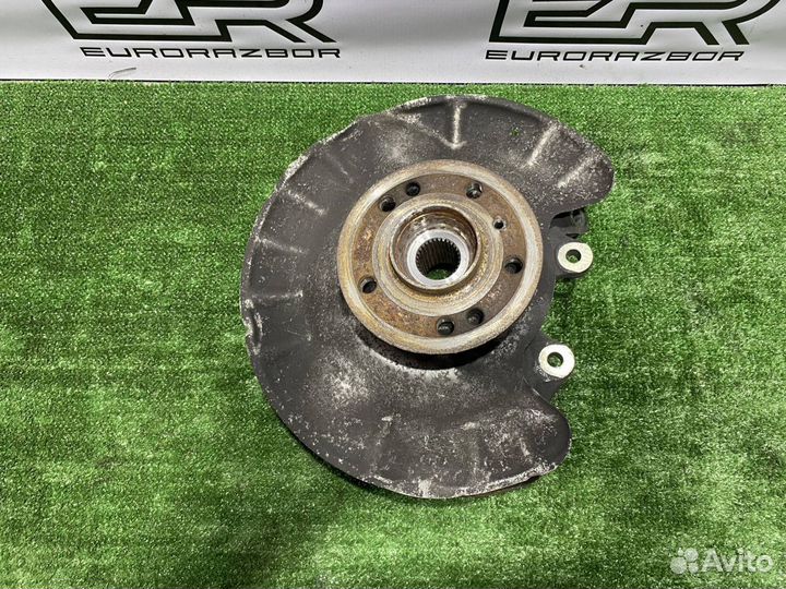 Кулак задний правый Mercedes-Benz GLE W166