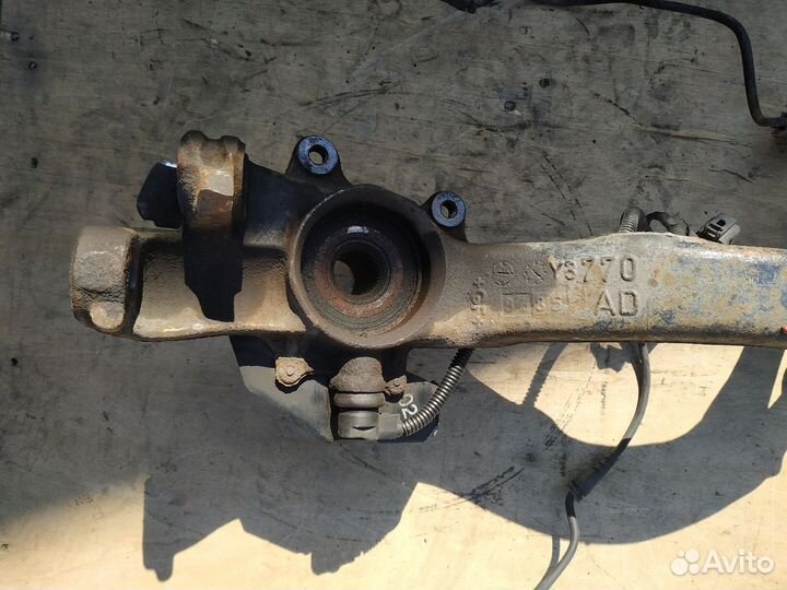 Кулак поворотный VW Passat b5 Audi A4 B5