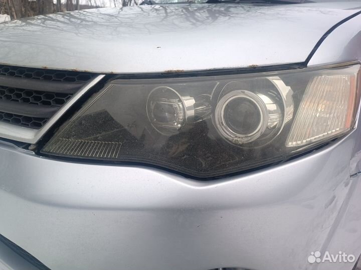 Mitsubishi Outlander 2.4 CVT, 2008, битый, 291 000 км