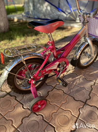 Велосипед детский розовый, 4 колеса