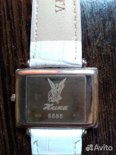 Серебряные часы Ника с фианитами