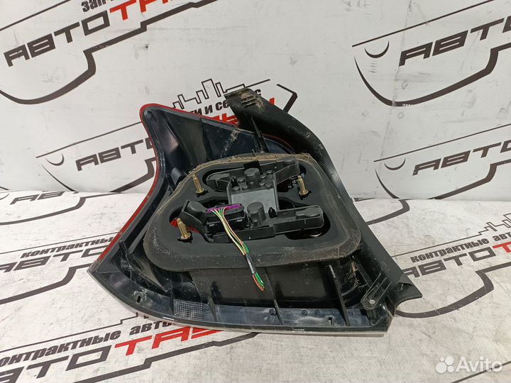 Фонарь toyota avensis AZT250 AZT251 AZT255 0545 se