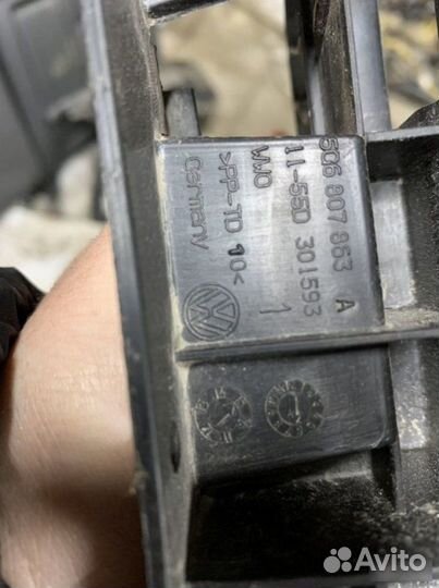 Кронштейн бампера задний Volkswagen Golf 7