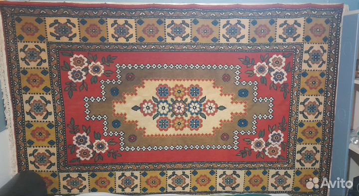 Ковёр ручной работы