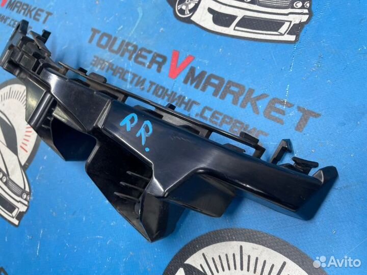 Клипса бампера задняя правая Mercedes-Benz C-Class