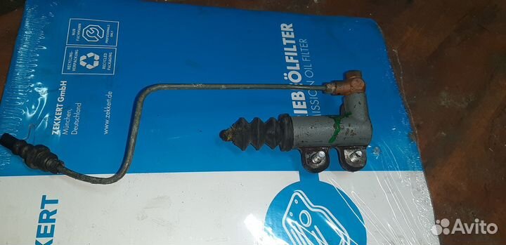 Рабочий цилиндр сцепления каризма 1.6,1.8