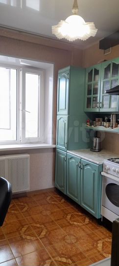 2-к. квартира, 60 м², 3/5 эт.