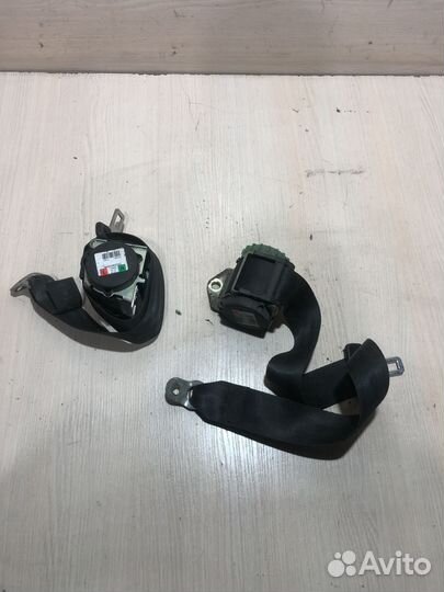 Ремень безопасности задний Шкода Октавия А5