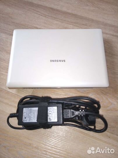 Нетбук Samsung NC10